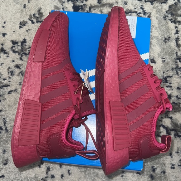 New Adidas NMD R-1 - Picture 4 of 5